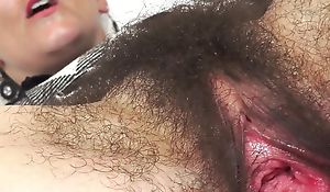 Hawt hairy MILF Valentina Ross snatch gaping, stretching and fingering