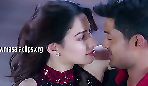 Tamannah Bhatia Sexy Haunches Show in Relationship Dance